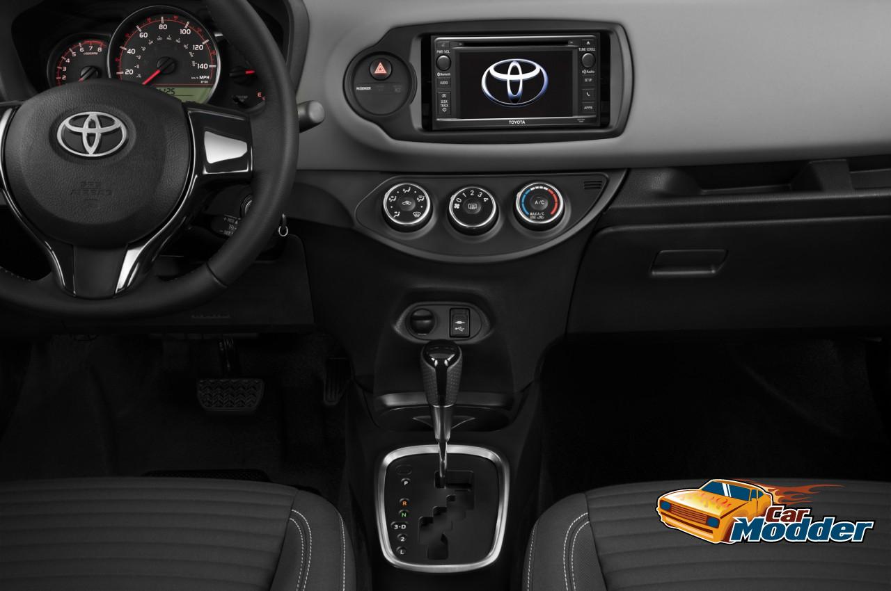2015 Toyota Yaris SE