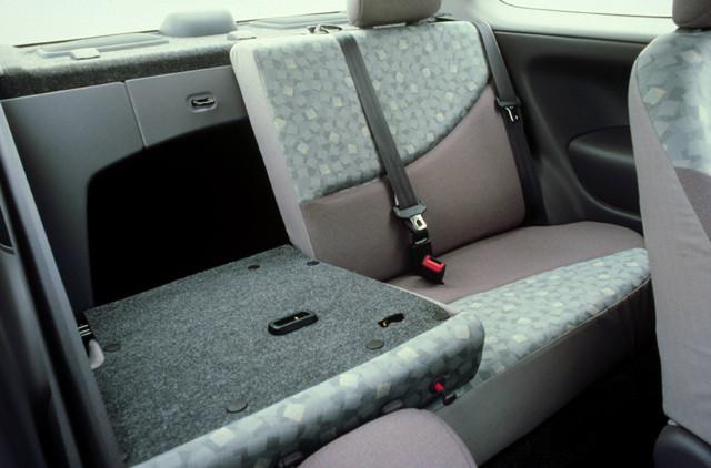 2000 Toyota Echo / Yaris