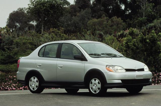2000 Toyota Echo / Yaris